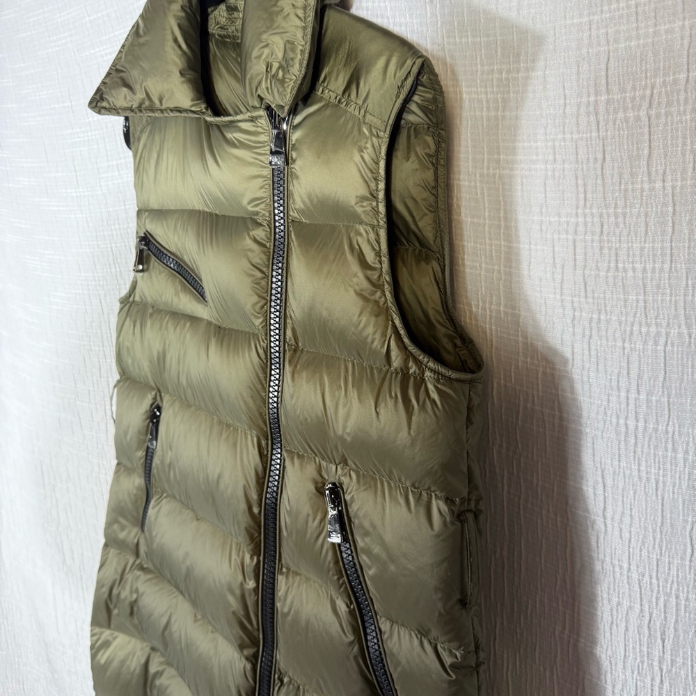 Olive Green Down-Filled Long Puffer Vest Size 2 |‎ Asymmetrical Zip Quilted Vest - Picture 7 of 15